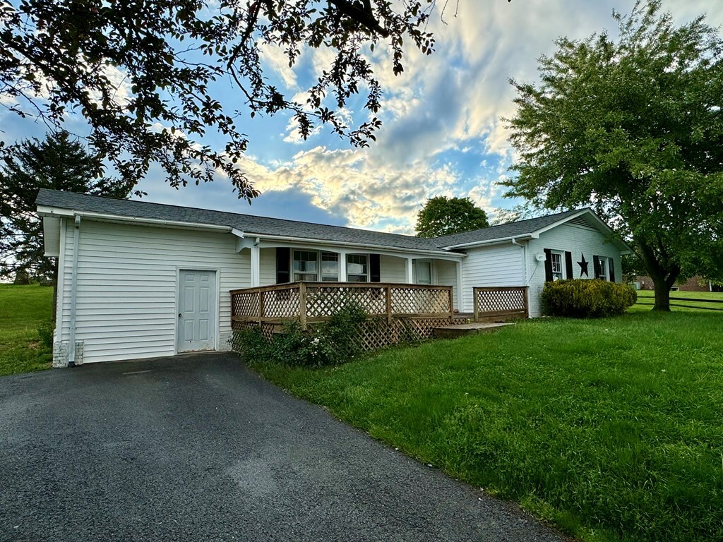 Property Photo:  611 Mayapple Lane  WV 24901 