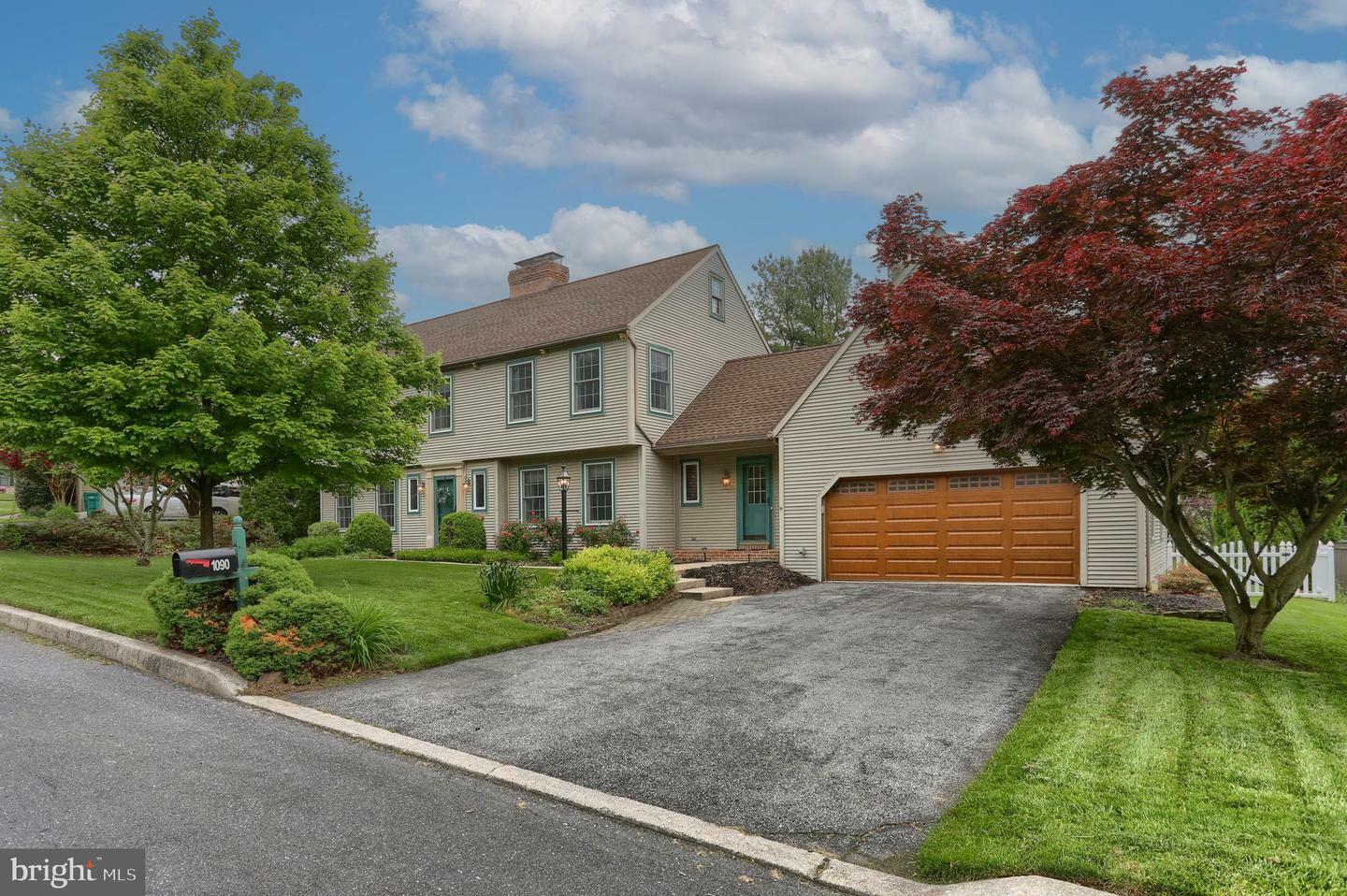 Property Photo:  1090 Stonegate Road  PA 17036 