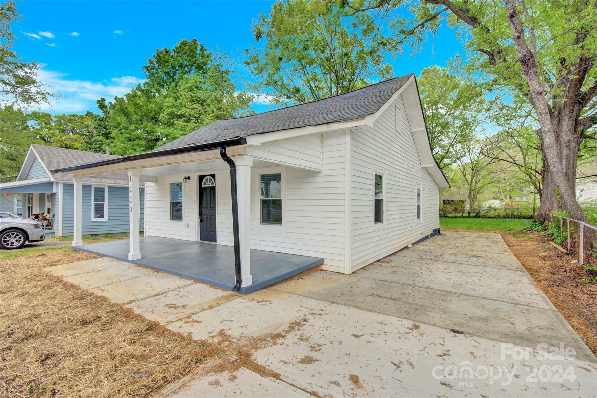 Property Photo:  1223 4th Street  NC 28677 