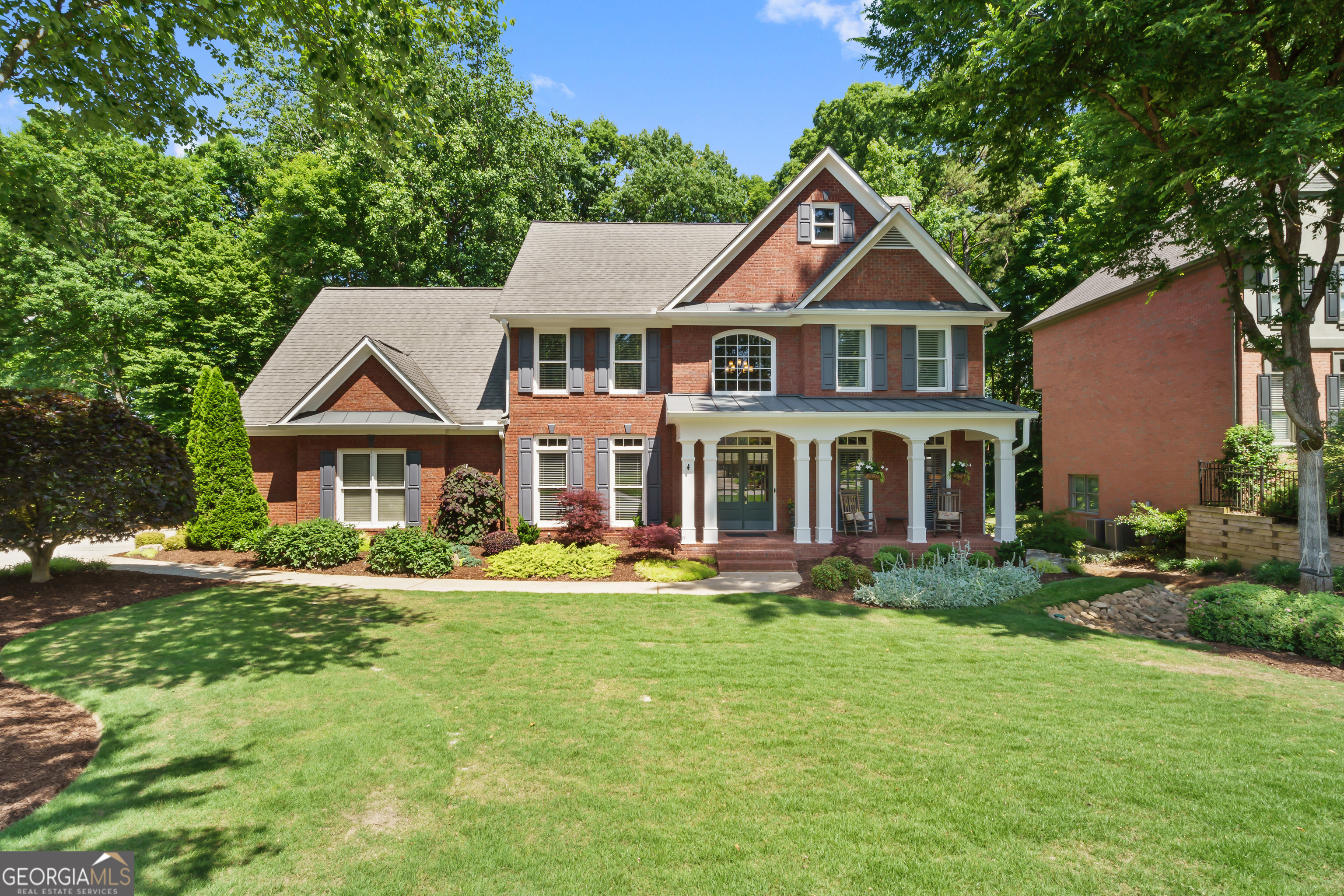 Property Photo:  1690 Chattahoochee Run Drive  GA 30024 