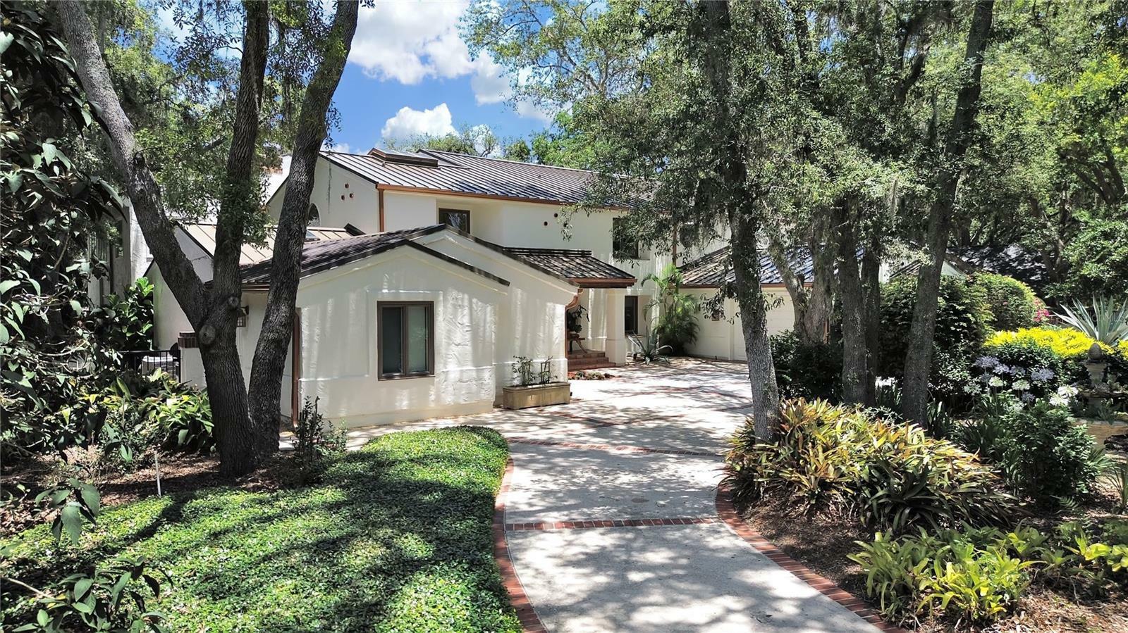 Property Photo: 16403 Avila Boulevard FL 33613