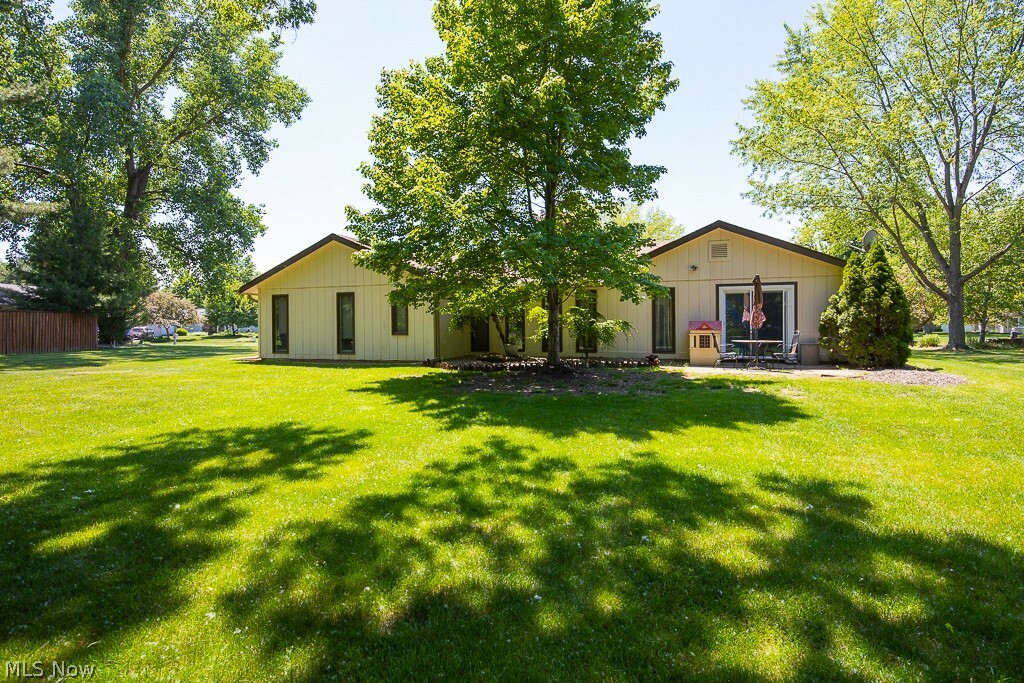 Property Photo:  6045 Hickory Trail  OH 44039 