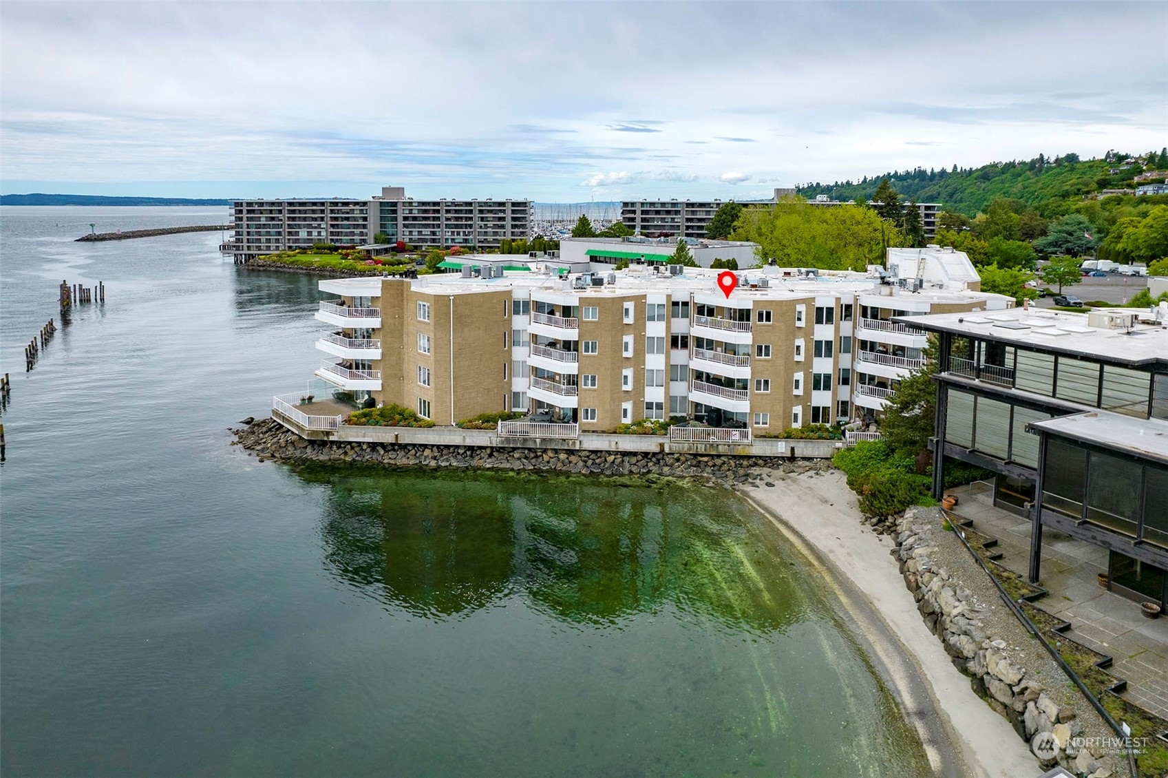 Property Photo:  6321 Seaview Avenue NW 21  WA 98107 