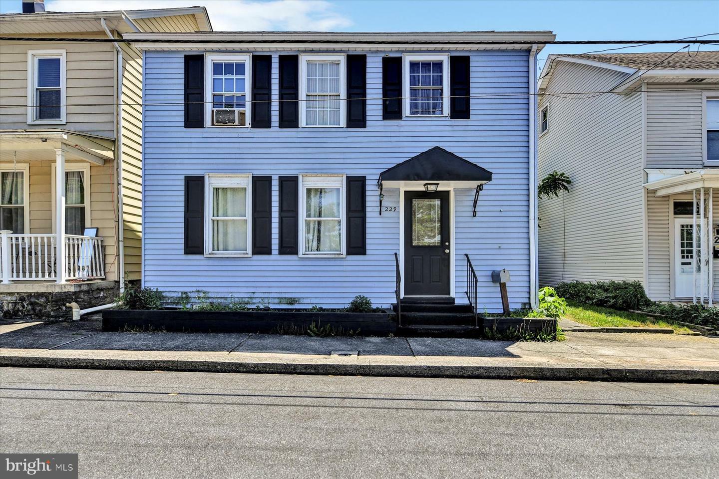 Property Photo:  229 W 2nd Street  PA 17036 