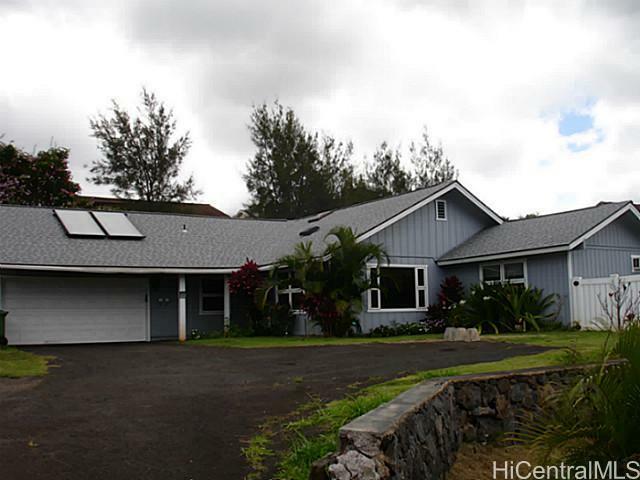 Property Photo: 98-902 Kaonohi Street HI 96701