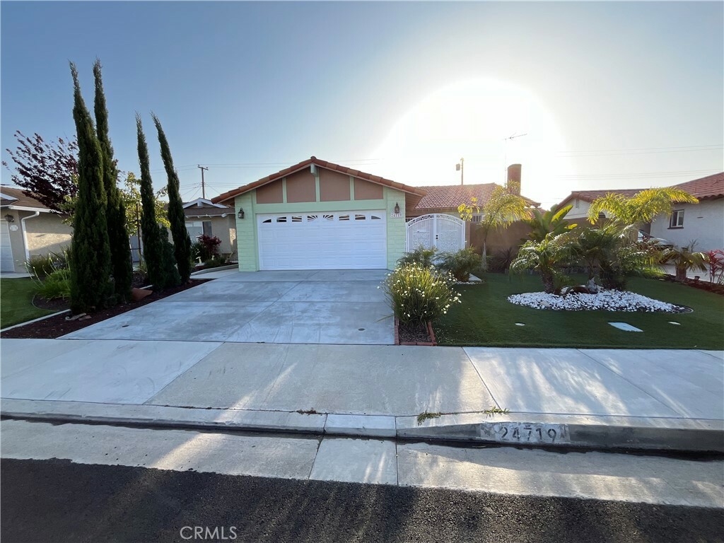 Property Photo: 24719 Neptune Avenue CA 90745