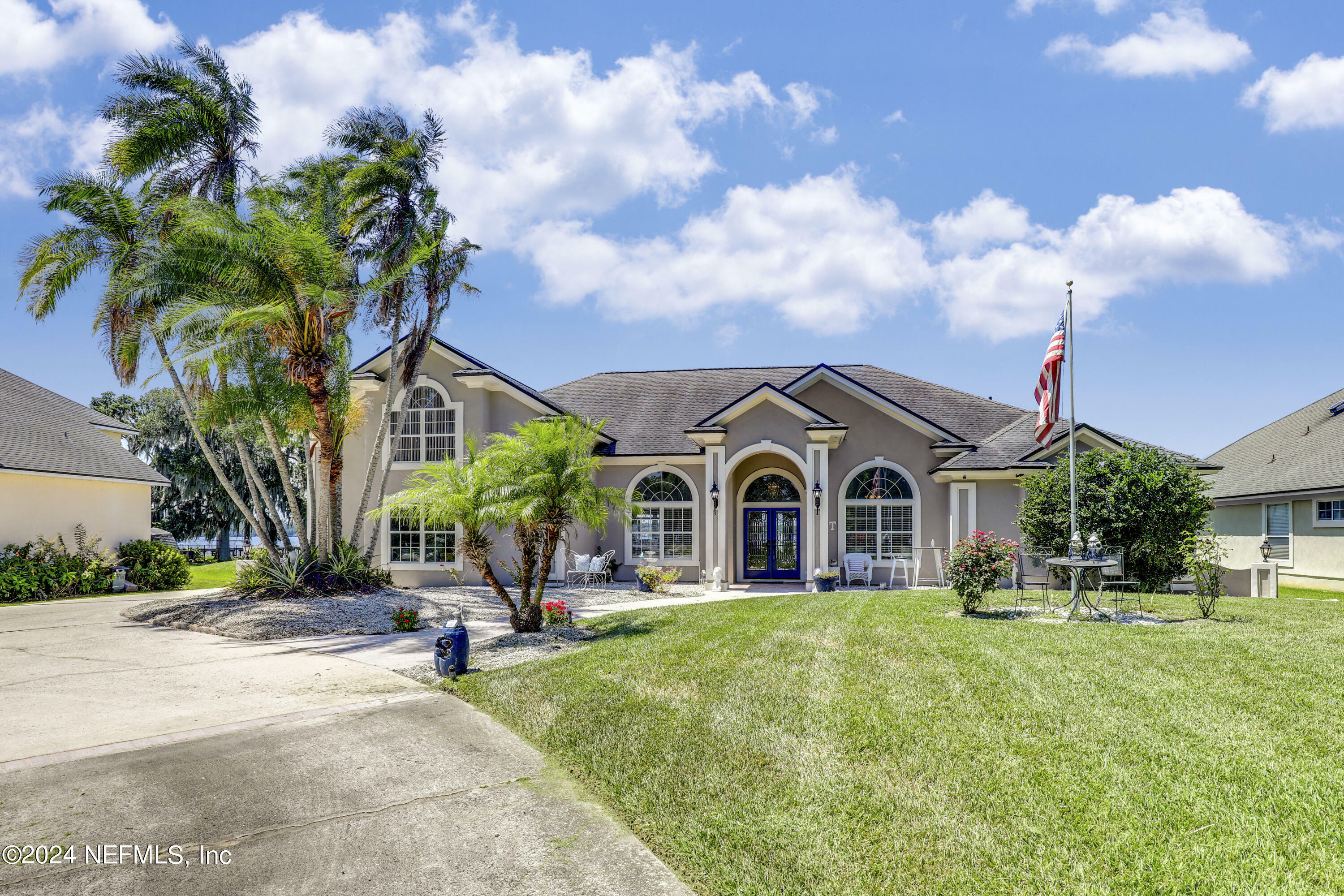 Property Photo:  2221 N Lakeshore Drive  FL 32003 