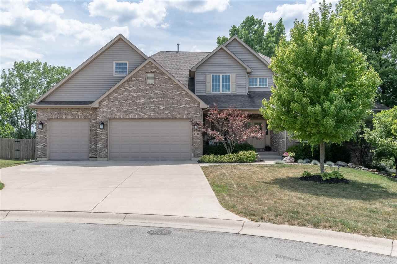 Property Photo: 1110 Worthington Court IN 47374