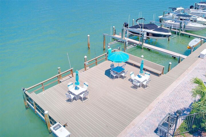 Property Photo:  736 Island Way 404  FL 33767 