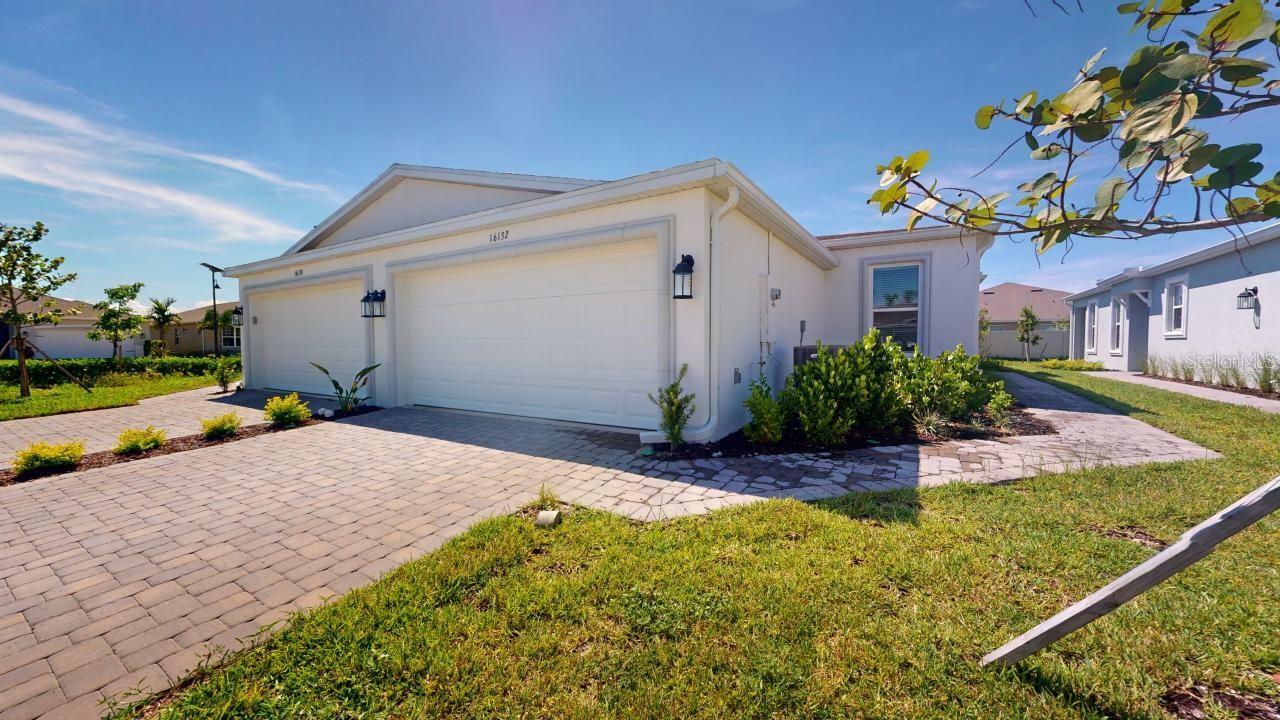 Property Photo: 16132 Ivy Ridge Court FL 33953