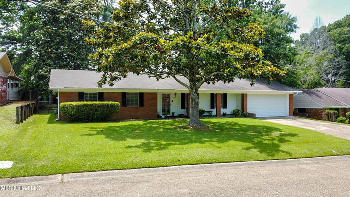 Property Photo: 1206 Shady Glen Drive MS 39056