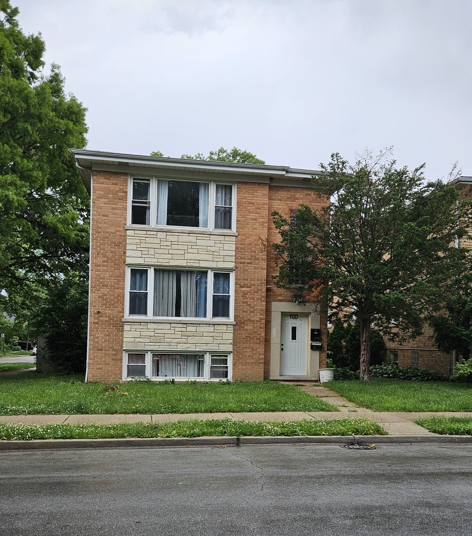 Property Photo:  100 Forest Avenue  IL 60546 