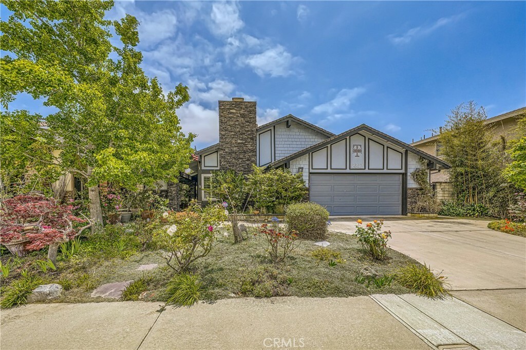 Property Photo:  8842 Dorsett Drive  CA 92646 