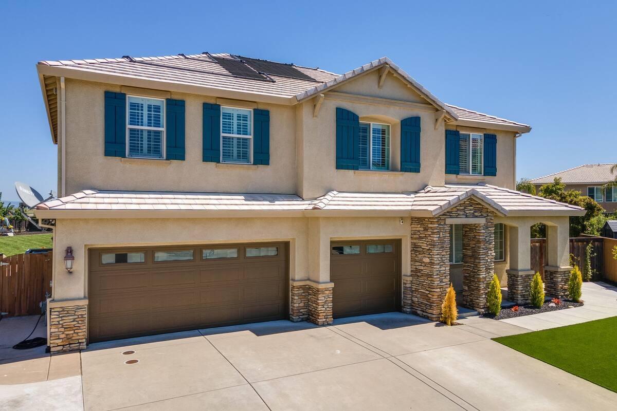 Property Photo:  4120 Ice House Way  CA 95747 