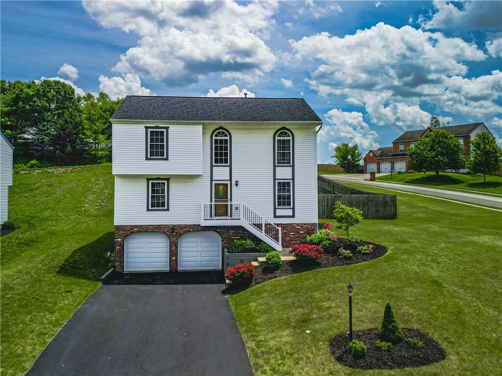 Property Photo:  125 Commodore Drive  PA 15057 