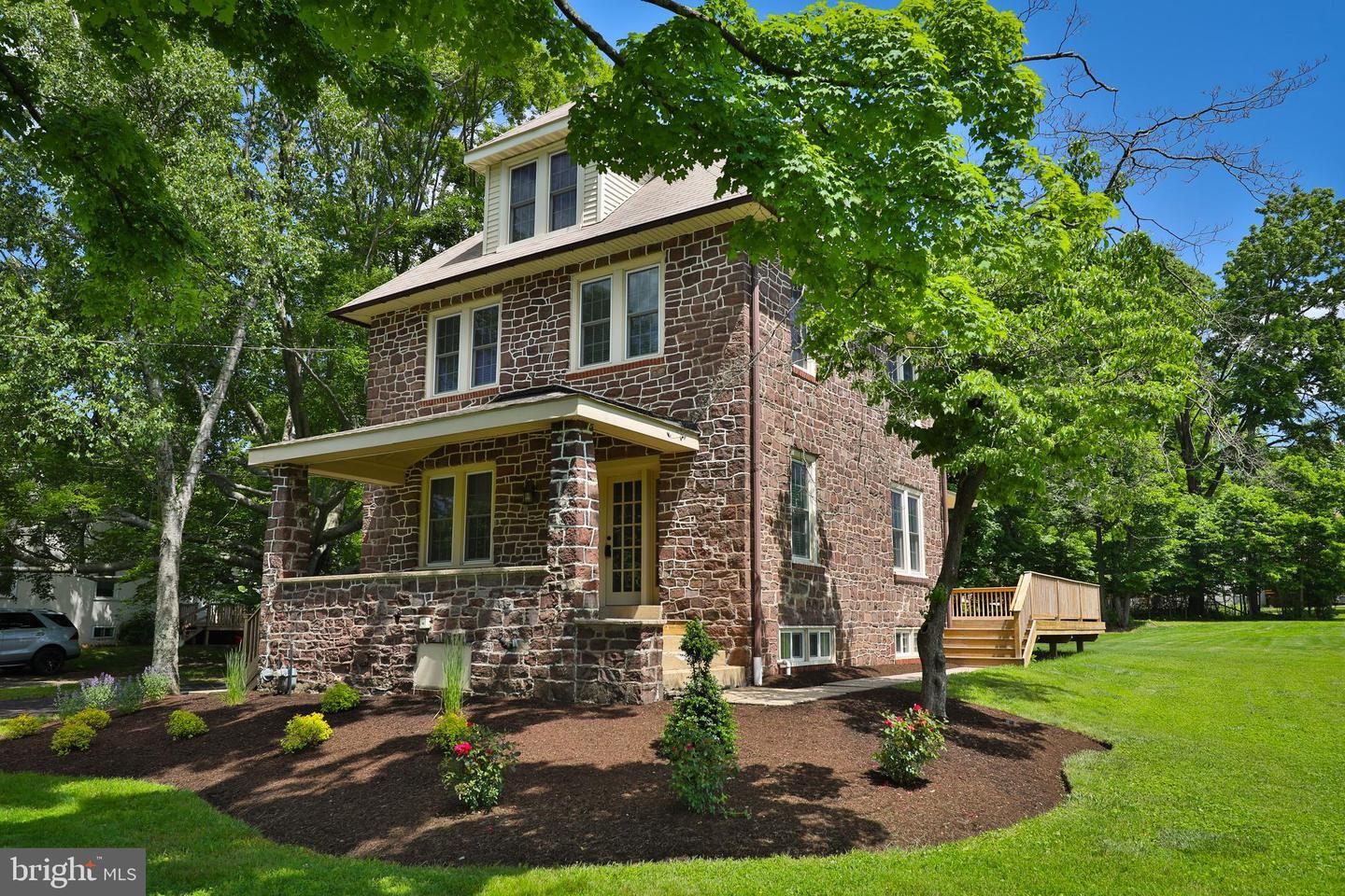 Property Photo: 509 W Walnut Street PA 19454