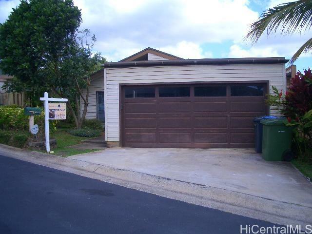 Property Photo:  