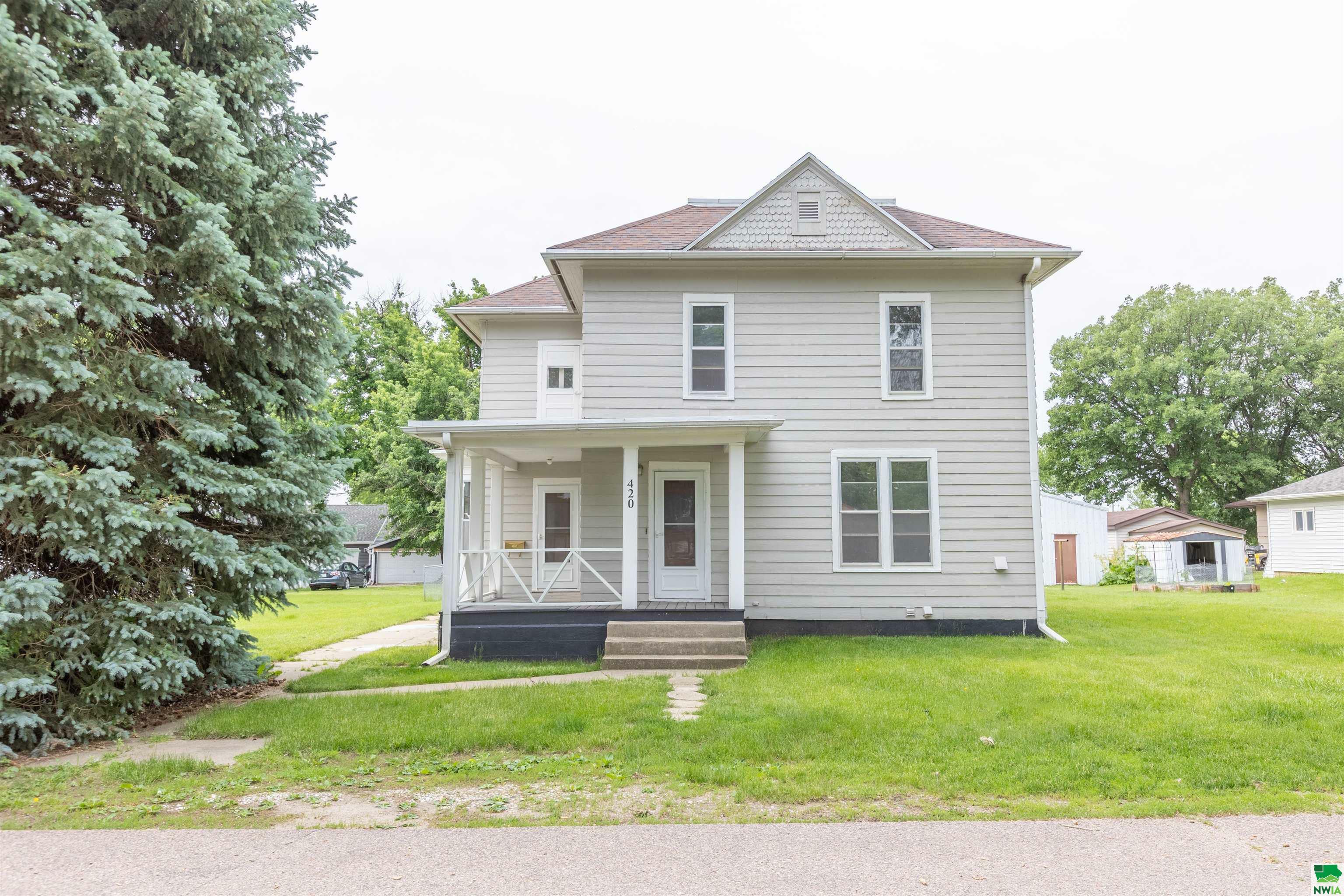 Property Photo:  420 Webster St.  IA 51038 