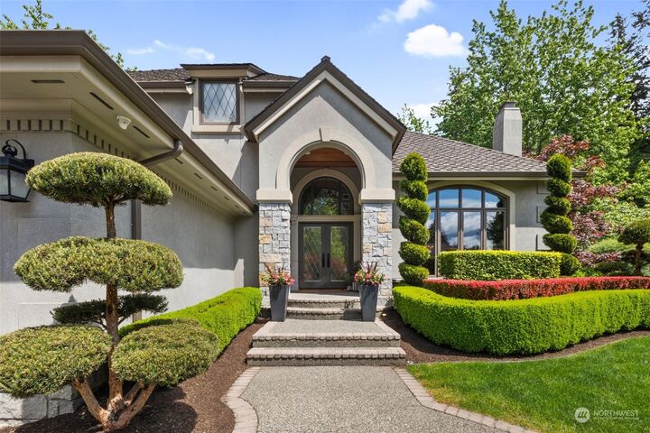 Property Photo:  2314 259th Place SE  WA 98075 