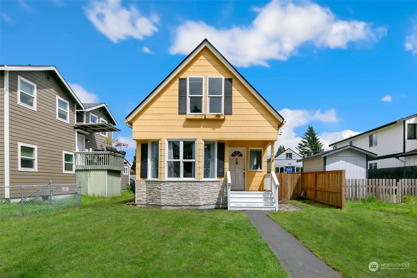 Property Photo: 3417 Wetmore Avenue WA 98201