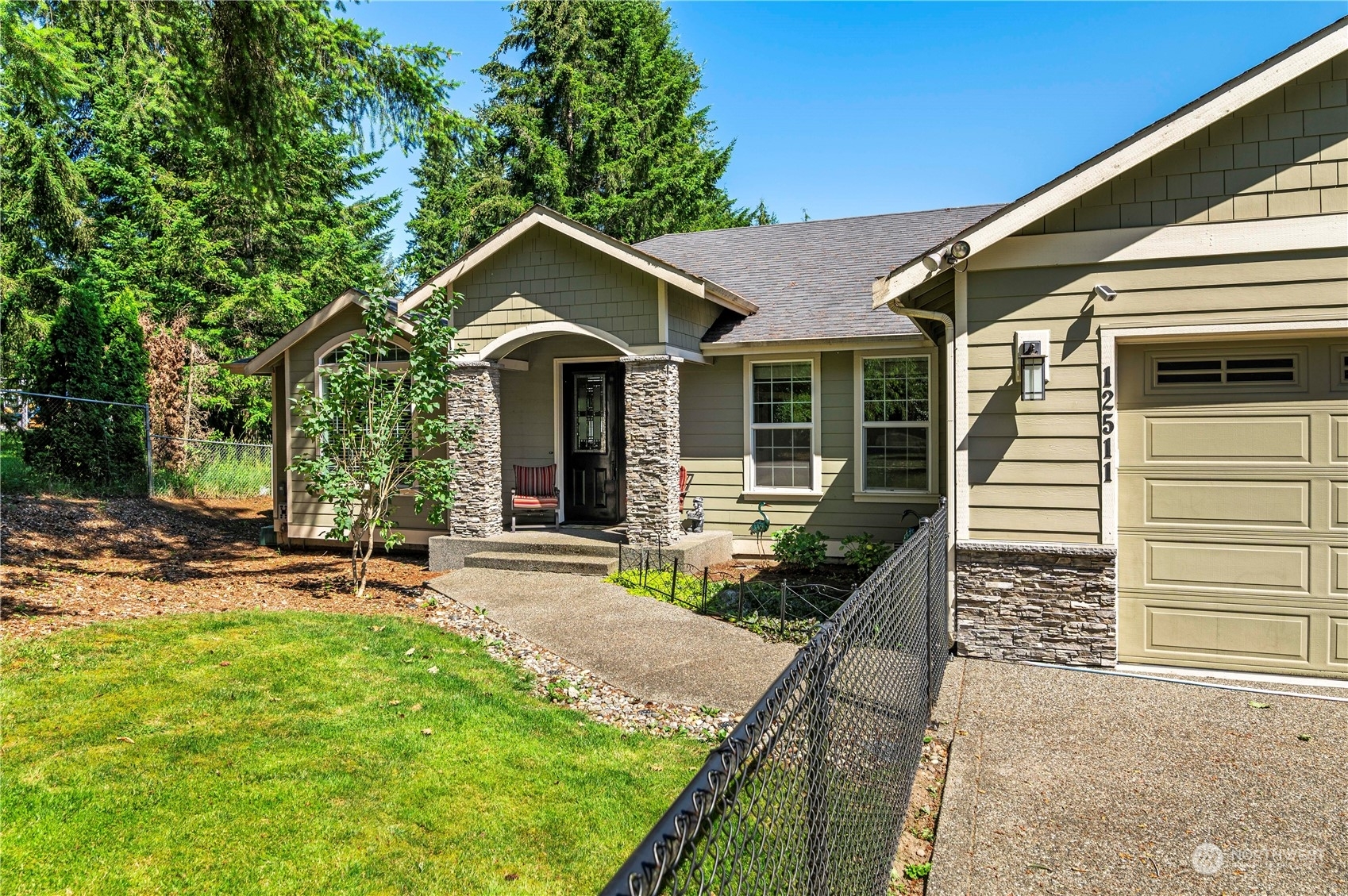 Property Photo:  12511  84th Street NE  WA 98258 