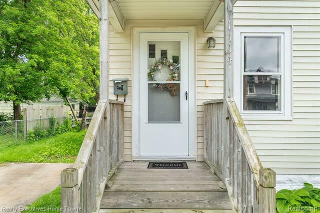 Property Photo:  1114 Church Street  MI 48060 