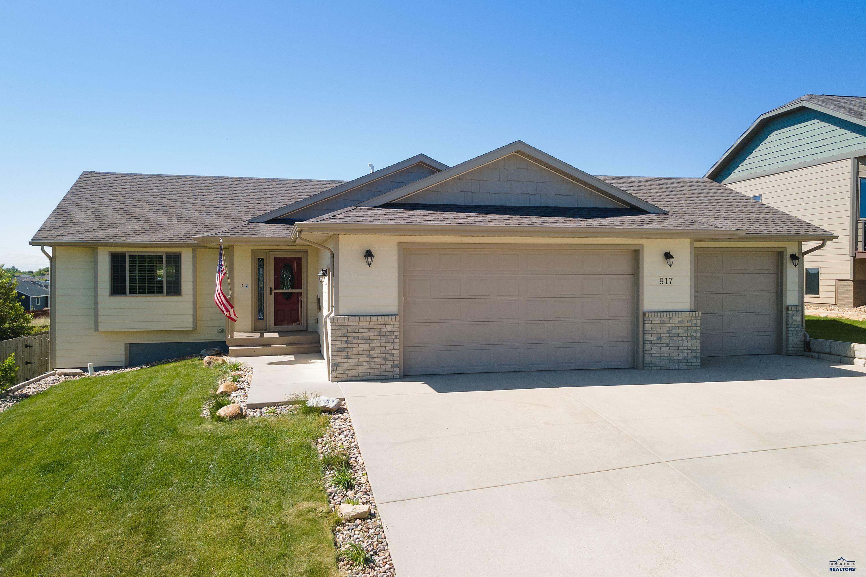 Property Photo:  917 Gainsboro Dr  SD 57701-7177 