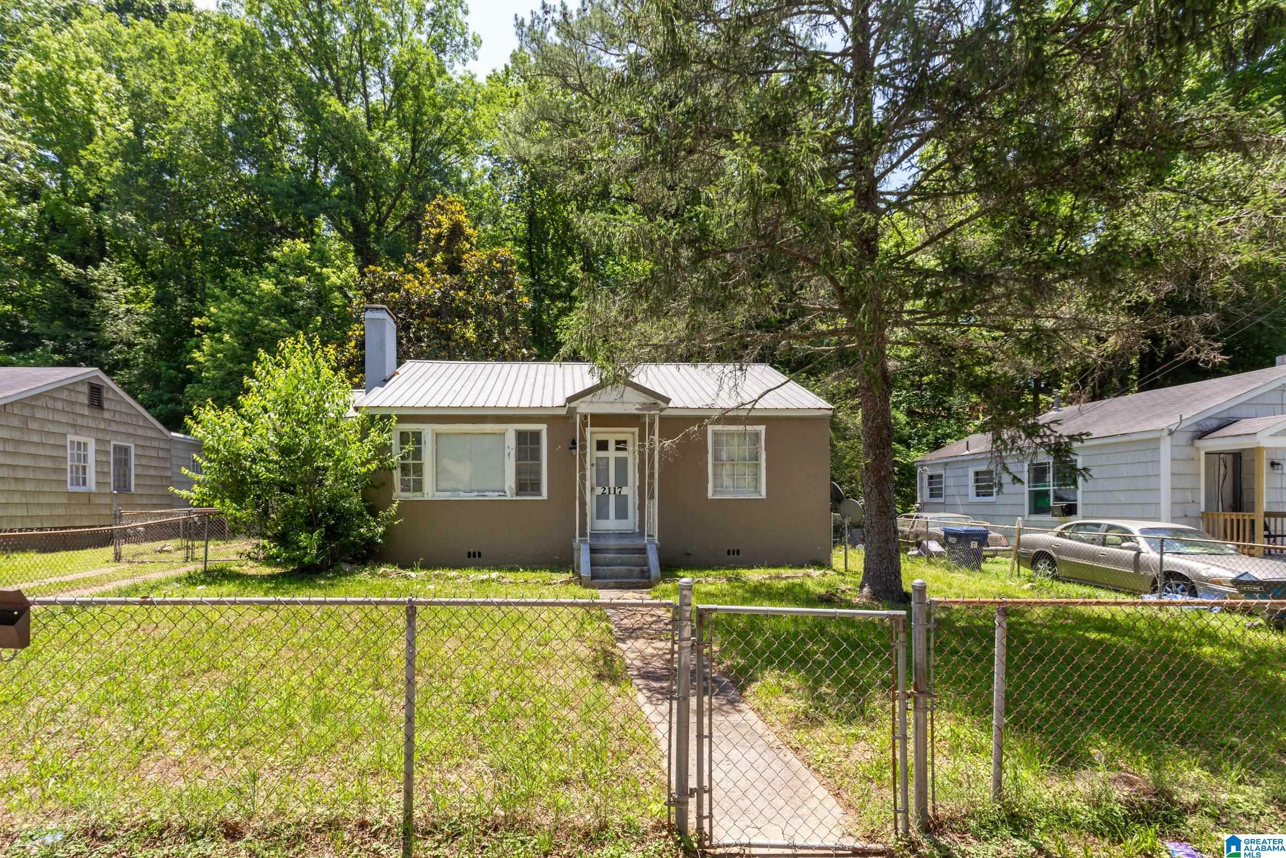 Property Photo:  2117 Thomas Avenue  AL 36207 