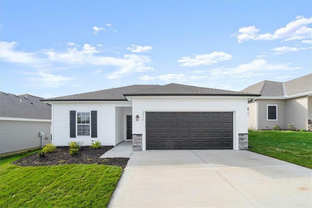 Property Photo: 7711 NW 123rd Court MO 64163