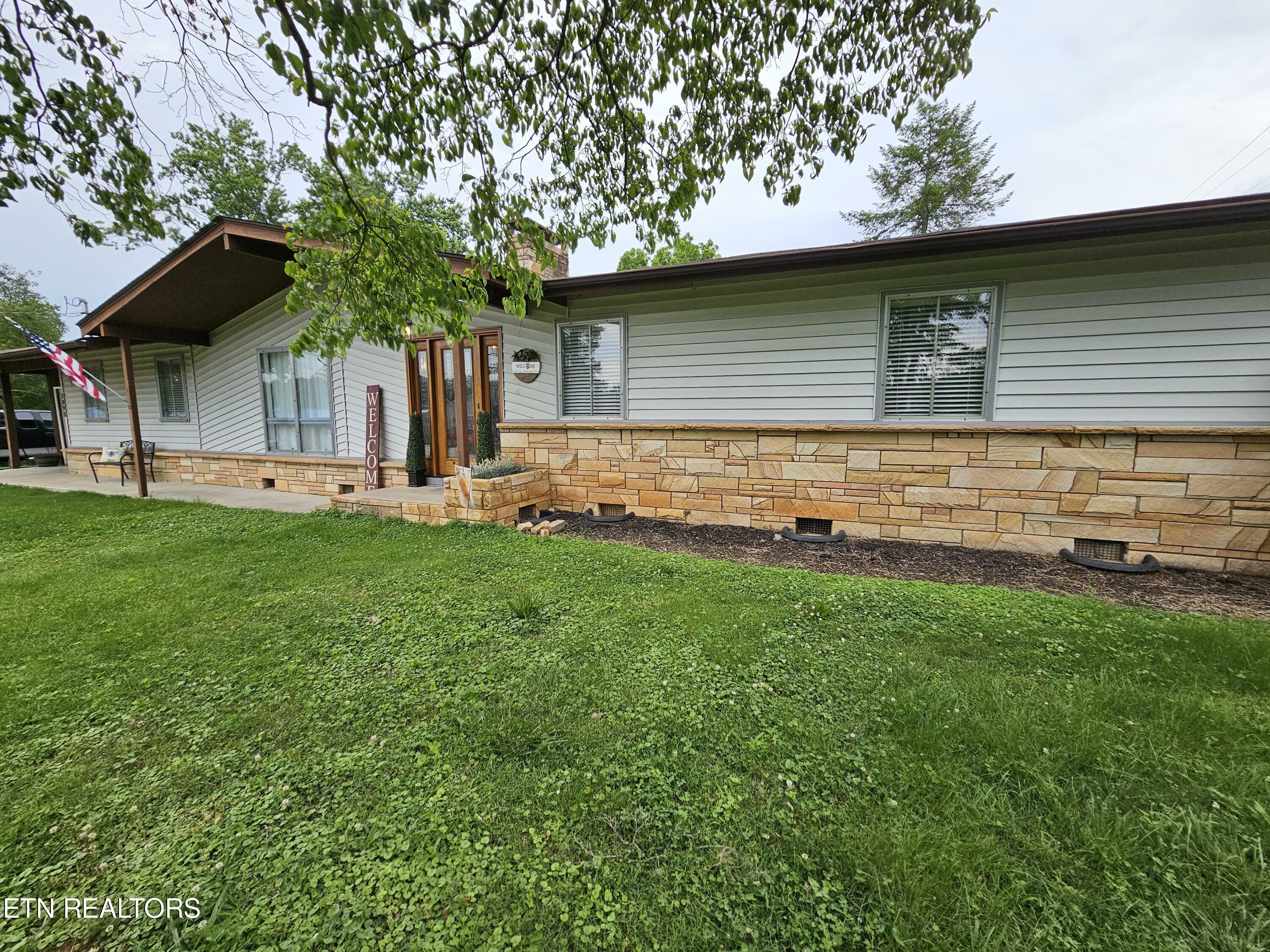 Property Photo:  1098 Pineywoods Rd  TN 37763 