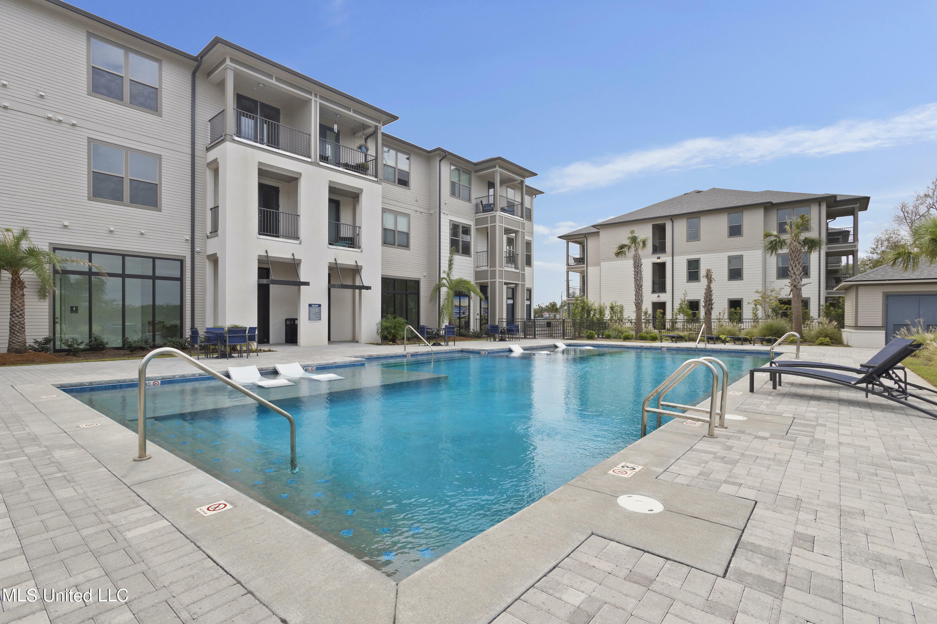 Property Photo:  2501 Bienville Boulevard  MS 39564 