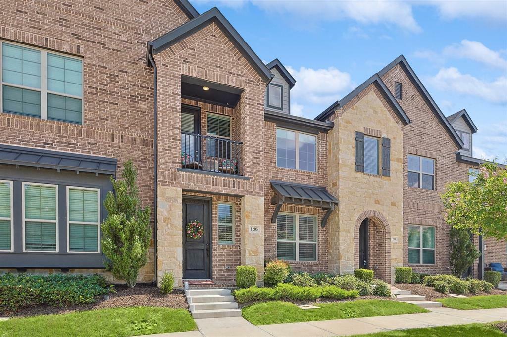 Property Photo: 1205 Casselberry Drive TX 75028