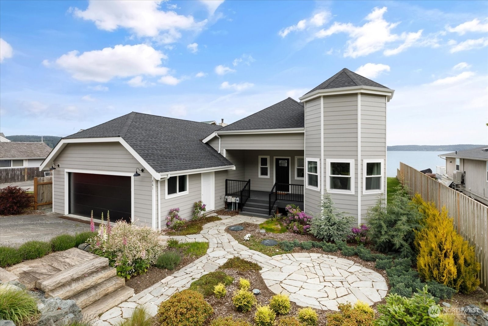 Property Photo:  861 Shorecrest Dr  WA 98277 