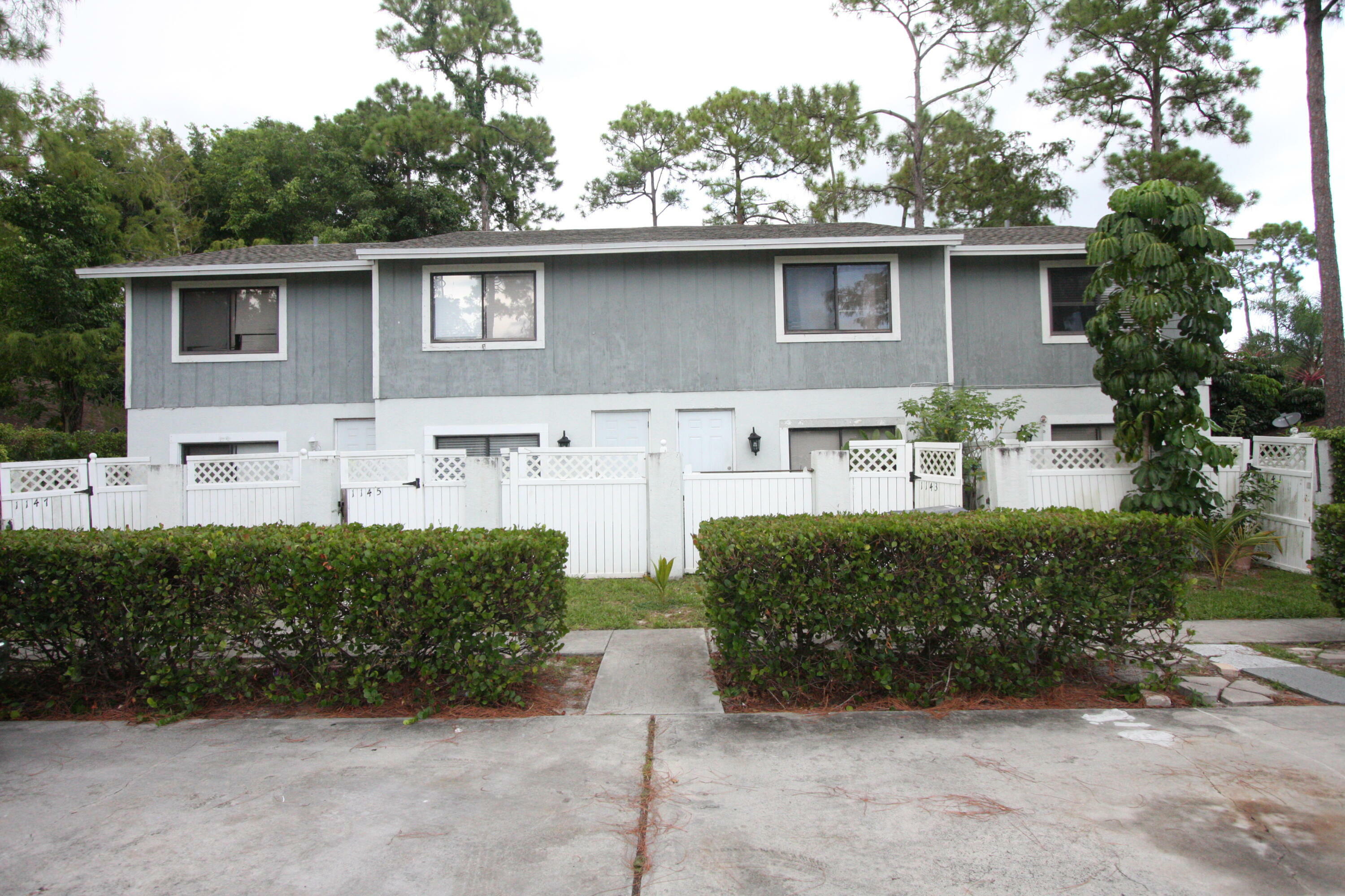 Property Photo:  1143 Goldenrod Road  FL 33414 