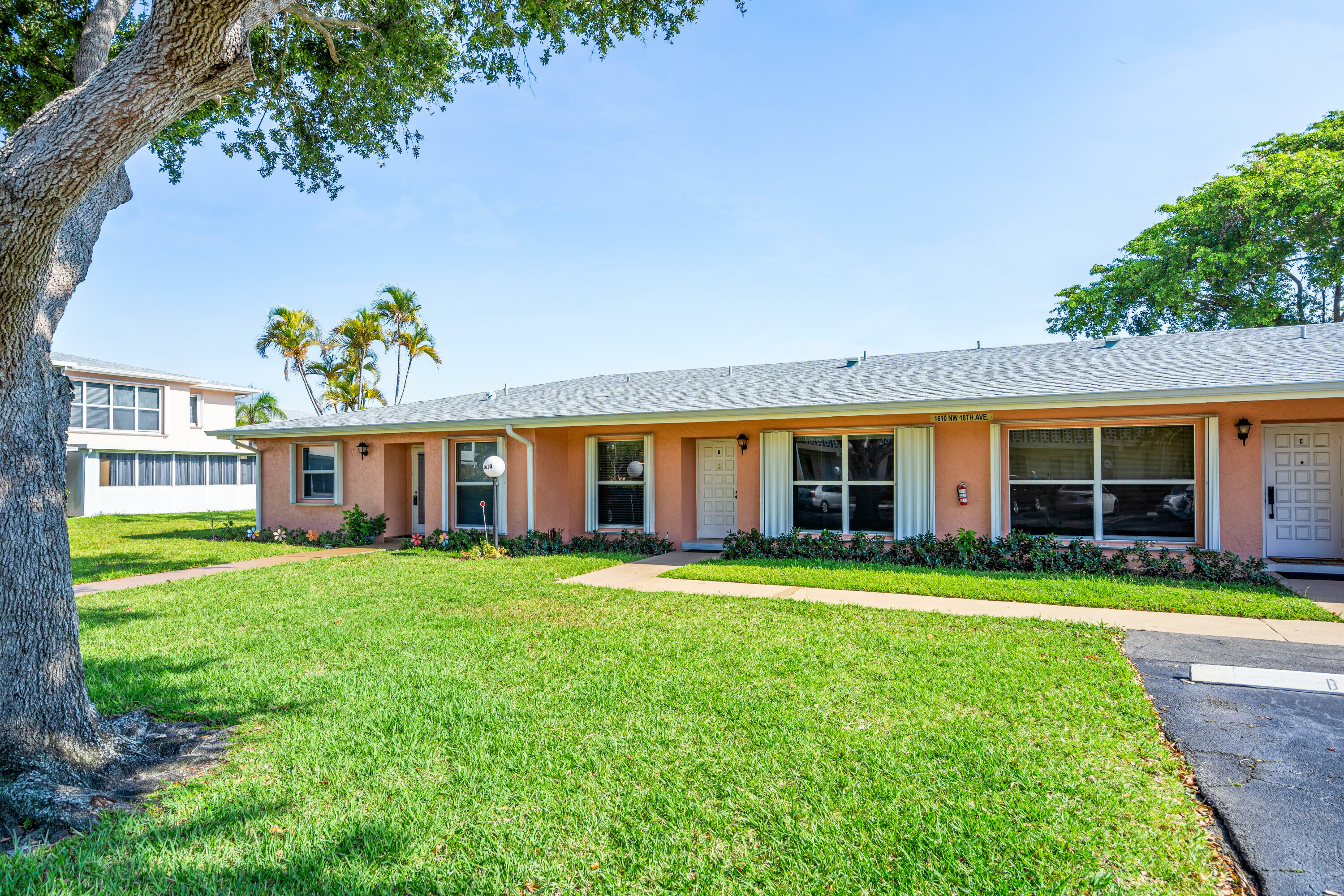 Property Photo:  1610 NW 18th Avenue 96-B  FL 33445 