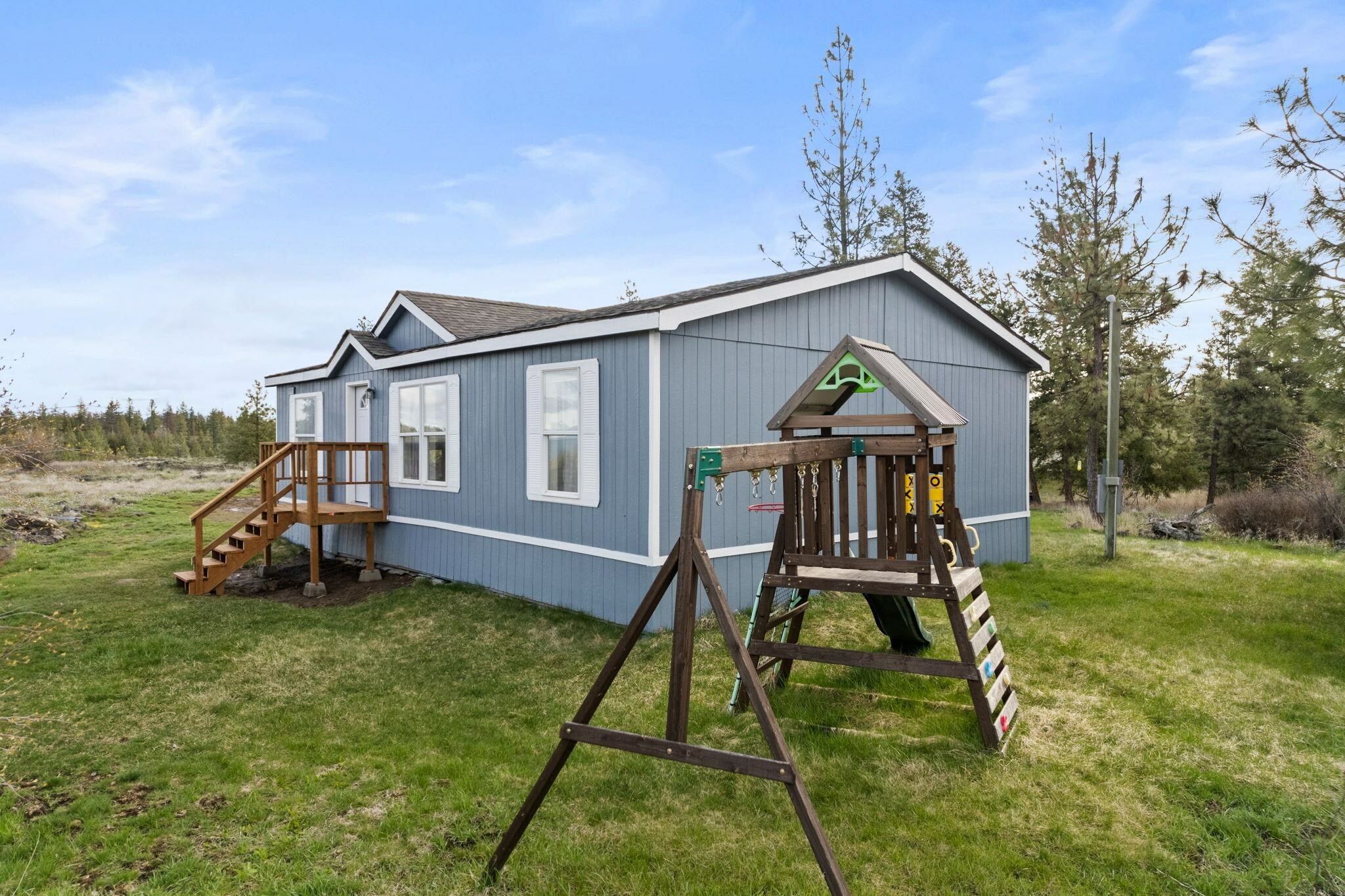 Property Photo:  52205 Whispering Pines Loop Dr  WA 99029-8677 