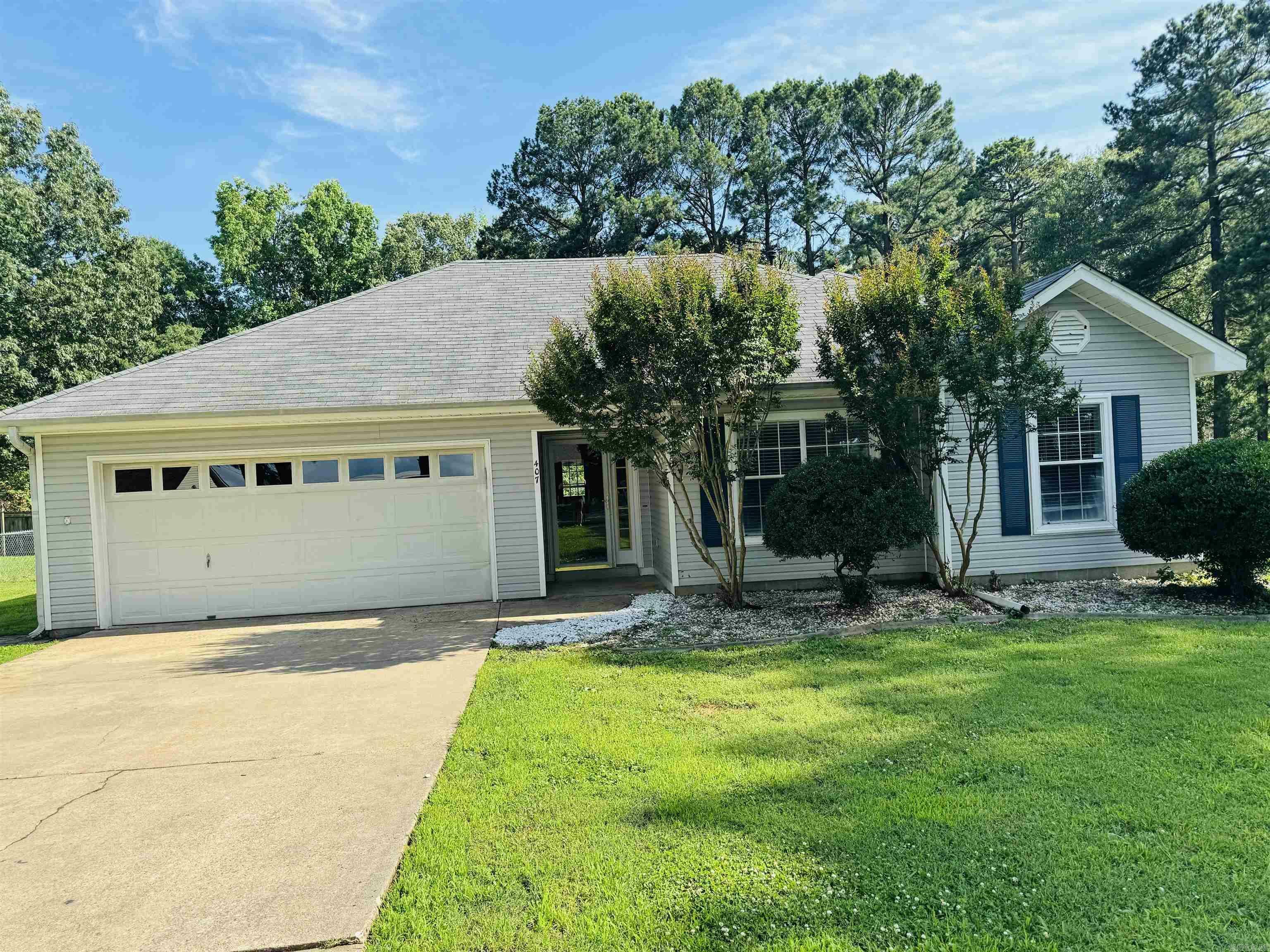 Property Photo:  407 Waymack Drive  AR 72023 