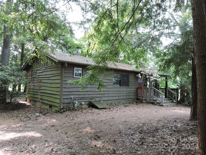 15 Humming Bear Lane  Swannanoa NC 28778 photo