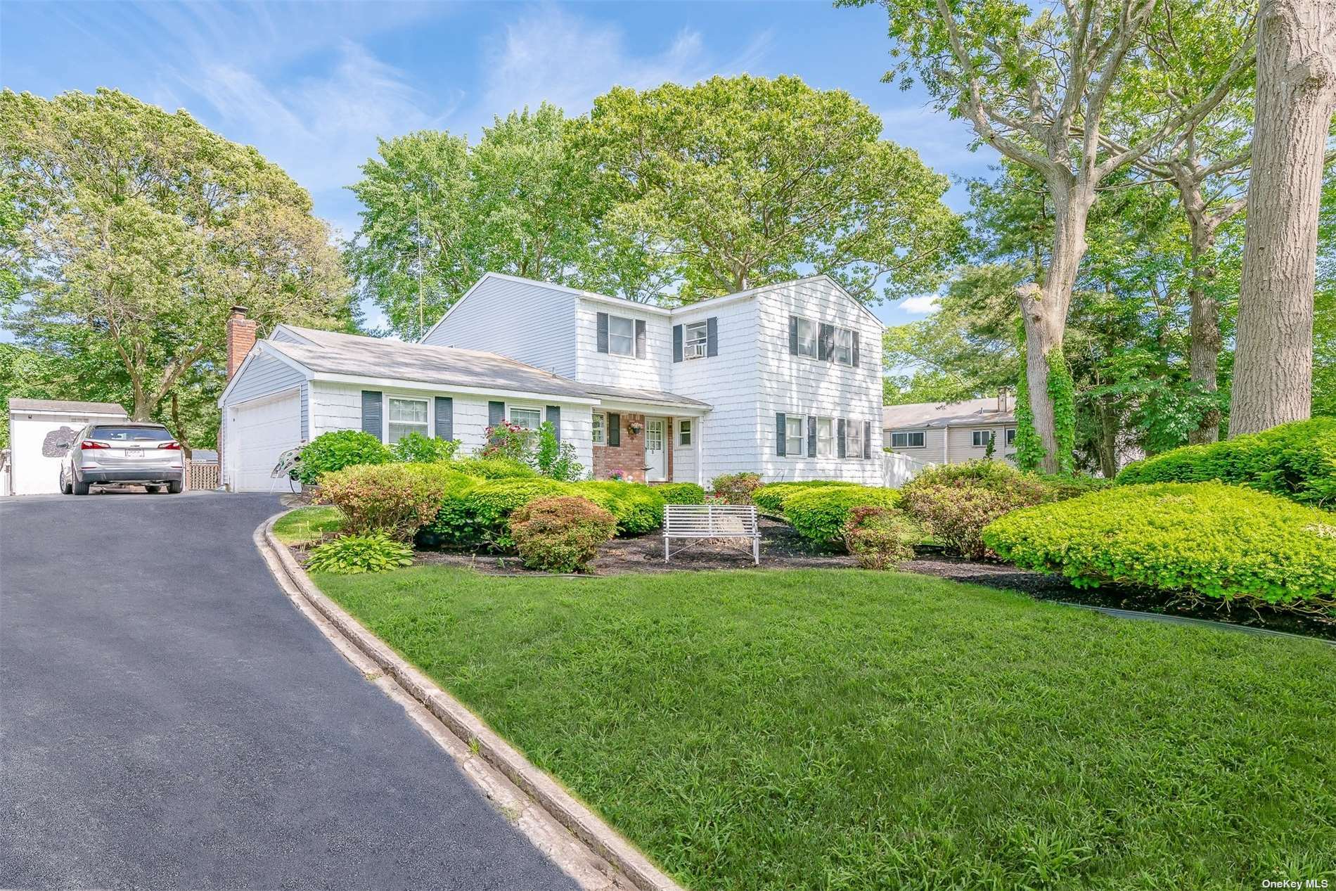 Property Photo:  3 Barclay Drive  NY 11727 