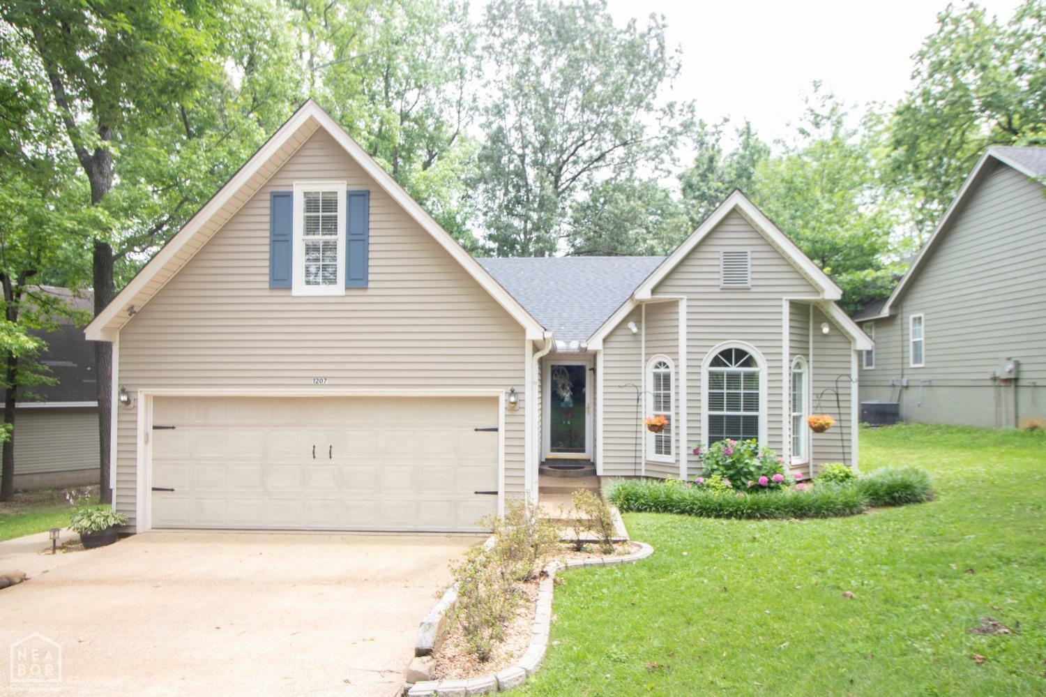 Property Photo:  1207 Hunters Run Cove  AR 72401 