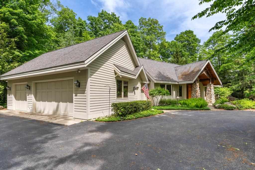 3264 Greenbriar  Harbor Springs MI 49740 photo