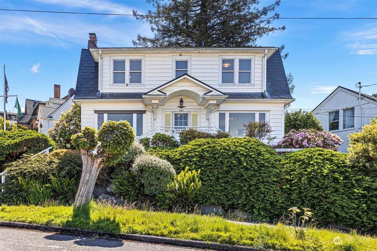 Property Photo:  6832 35th Ave NW  WA 98117 