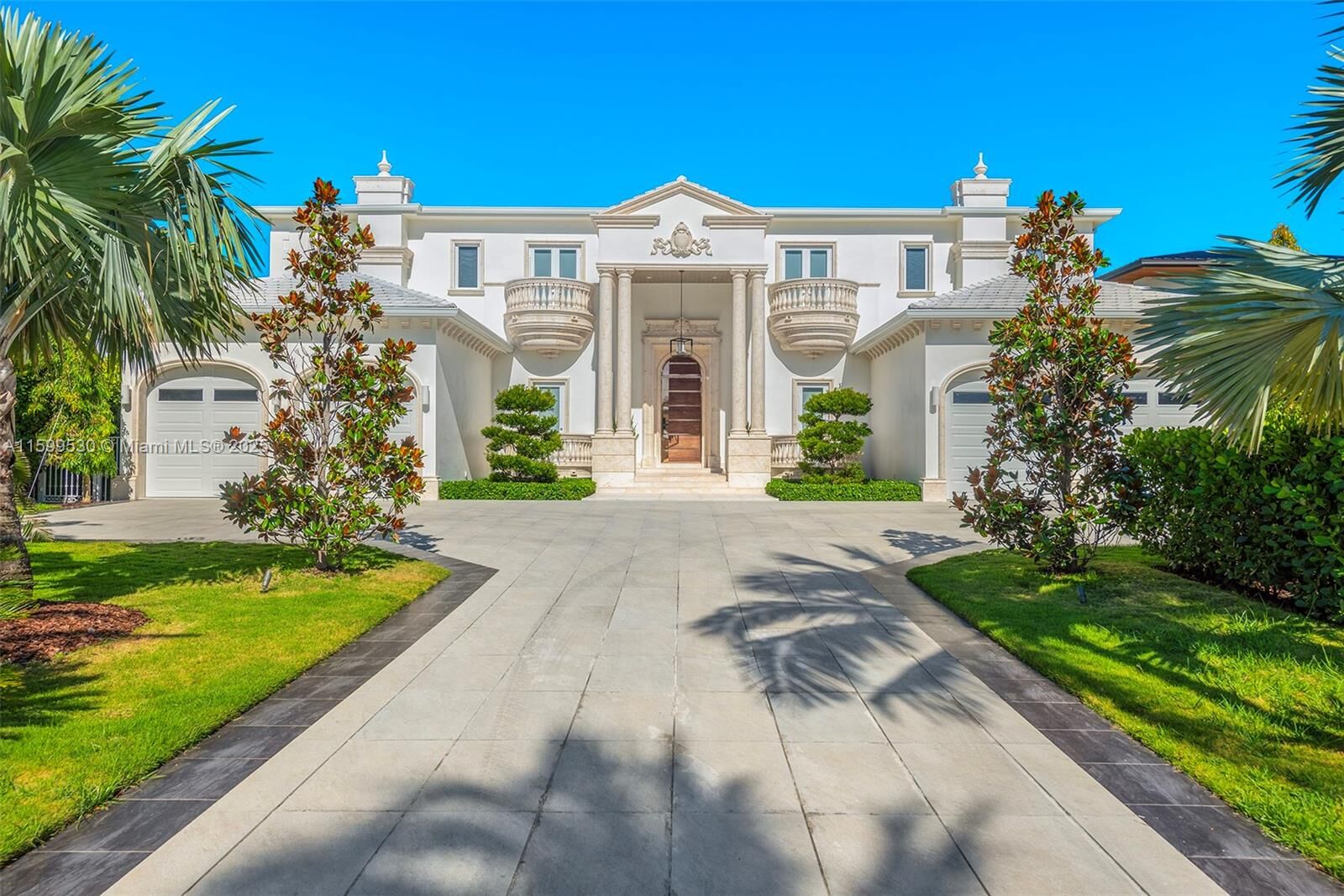 Property Photo:  630 Golden Beach Dr  FL 33160