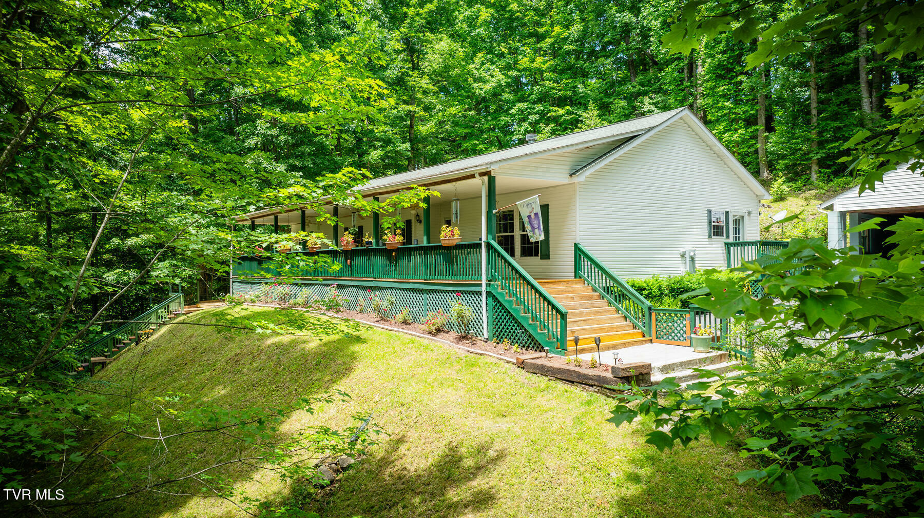 Property Photo:  427 Willow Springs Road  TN 37643 