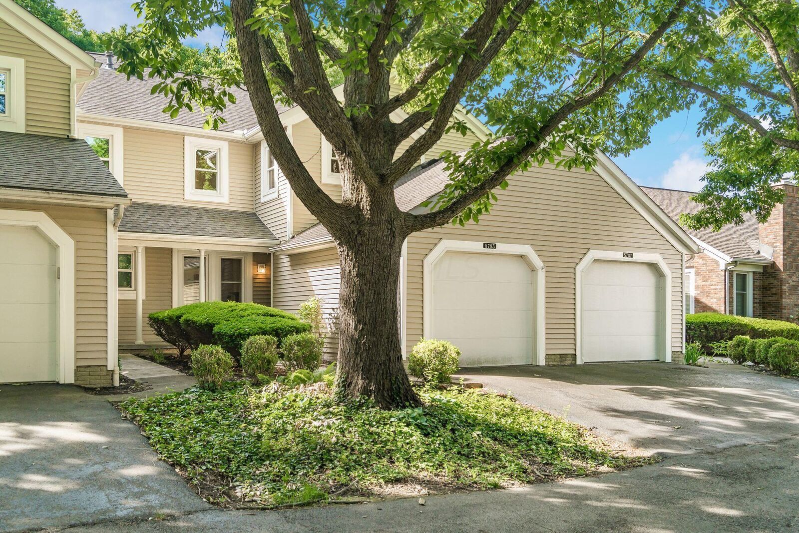 Property Photo:  5783 Parkbridge Lane  OH 43016 