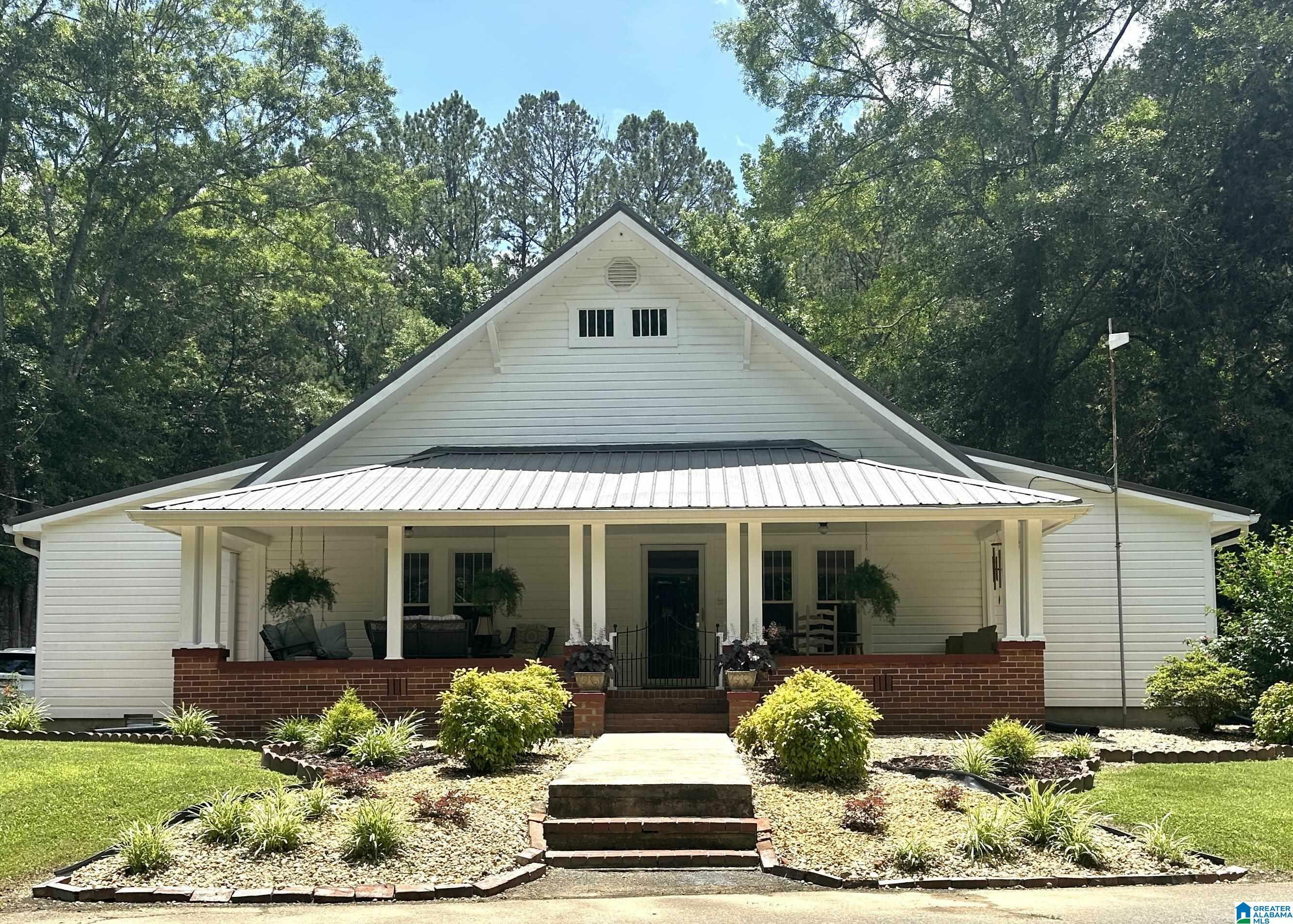 Property Photo: 2500 Red Rd 55 AL 36207