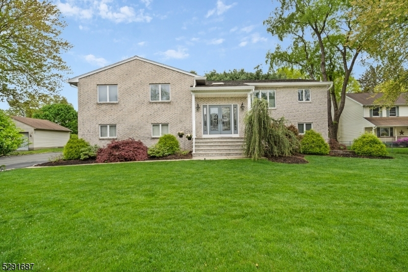 Property Photo:  5 Frederick Ct  NJ 07470 