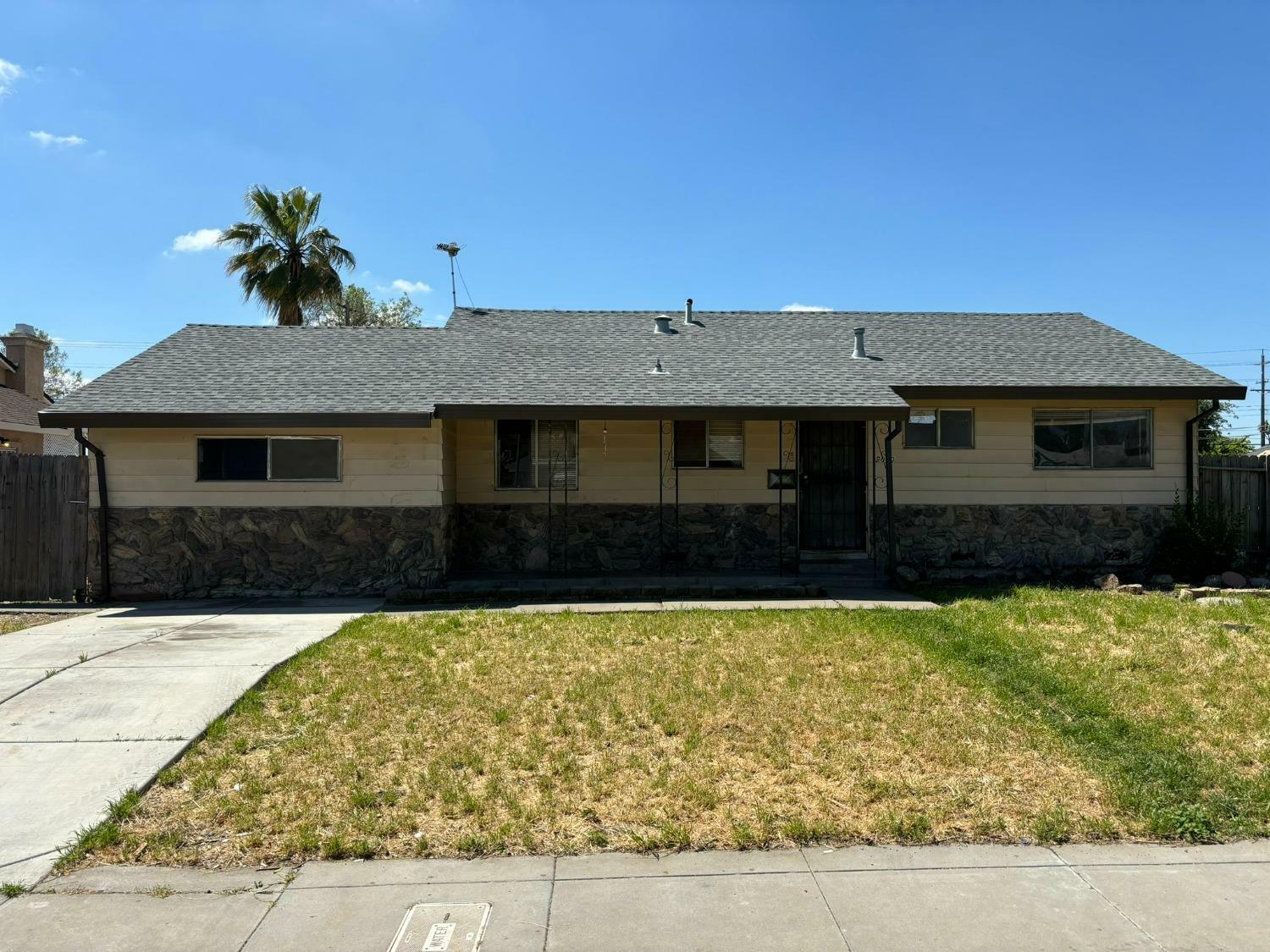 Property Photo:  2000 Kirk Way  CA 95822 