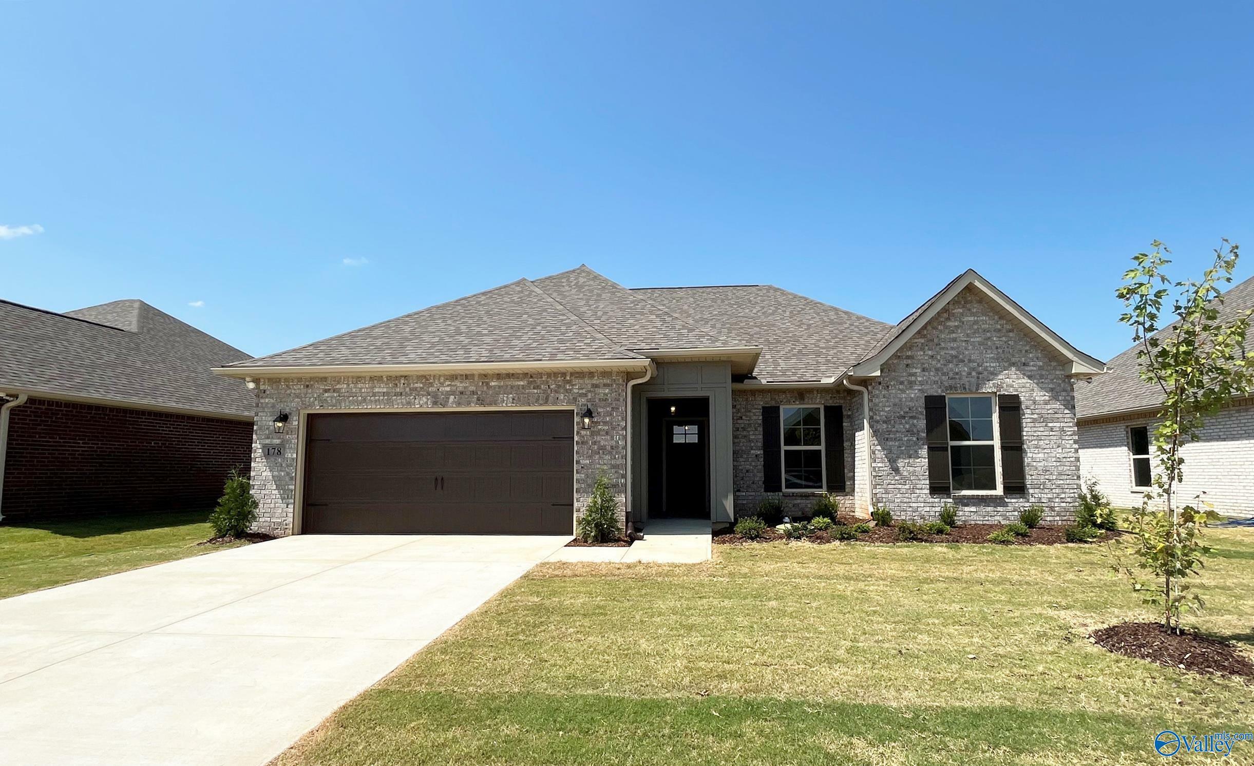 Property Photo:  178 Midpark Drive  AL 35759 