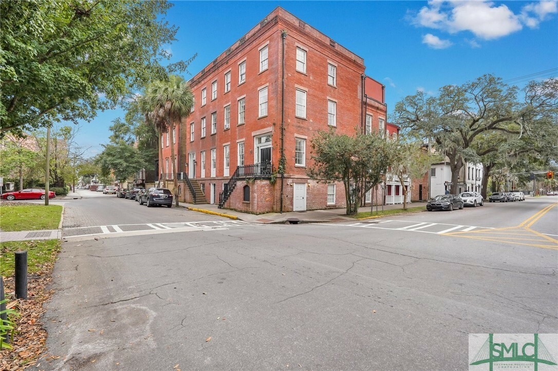 201 E York Street  Savannah GA 31401 photo